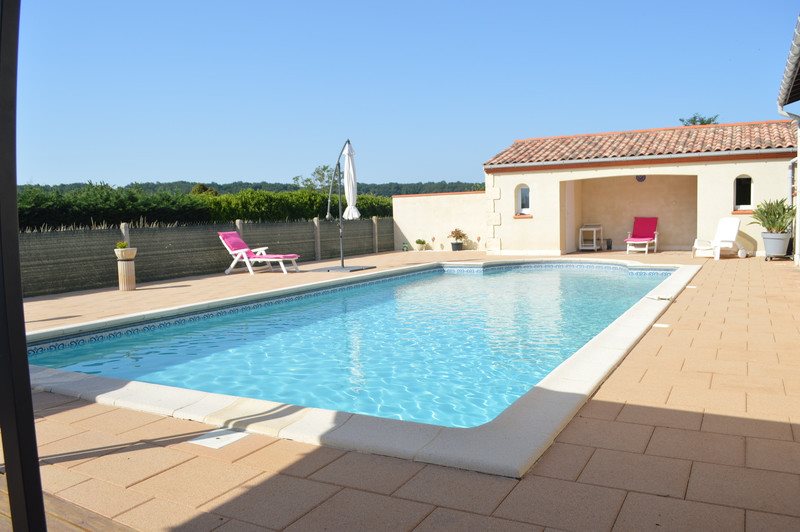 Maison à vendre, 245m², Lédat