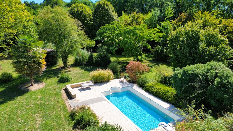 Maison à vendre, 380m², La Chapelle-Aubareil