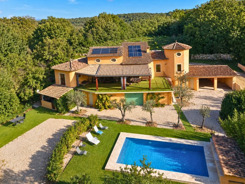 Maison à vendre, 249m², Saint-Cézaire-sur-Siagne