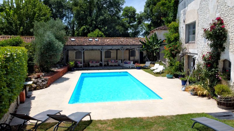 Maison à vendre, 475m², Criteuil-la-Magdeleine