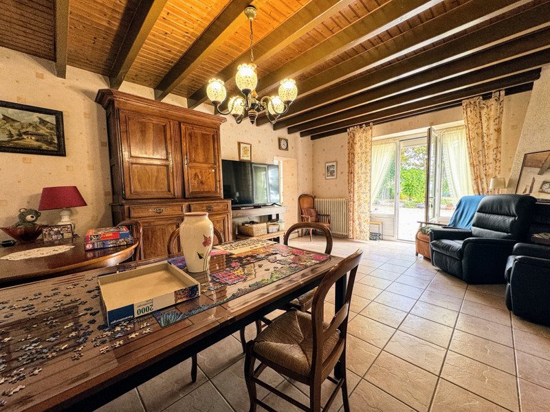 Maison à vendre, 137m², Saint-Quentin-de-Chalais