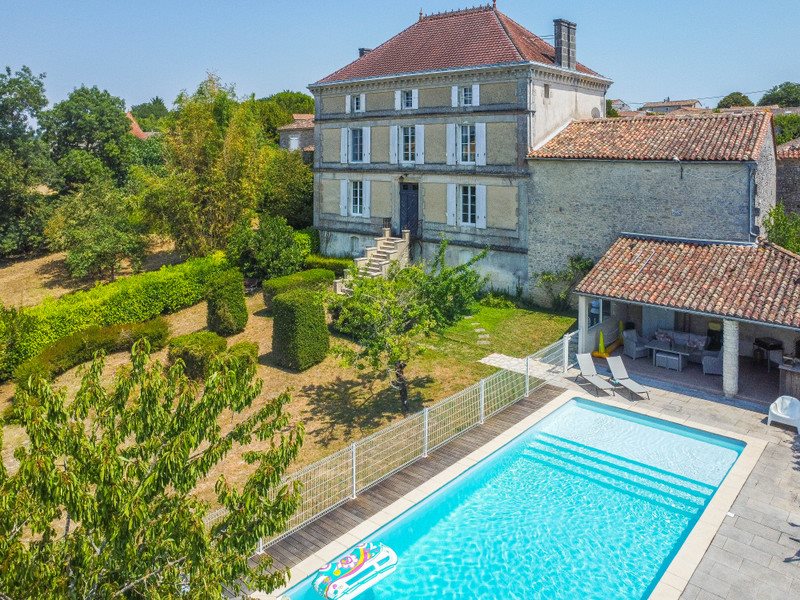 Maison à vendre, 295m², Asnières-sur-Nouère