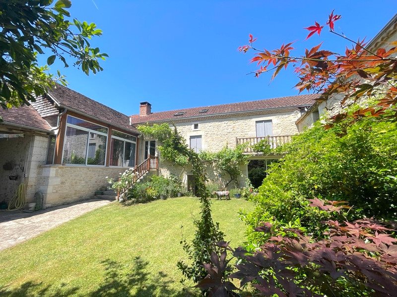 Maison à vendre, 162m², Cubjac-Auvézère-Val d'Ans