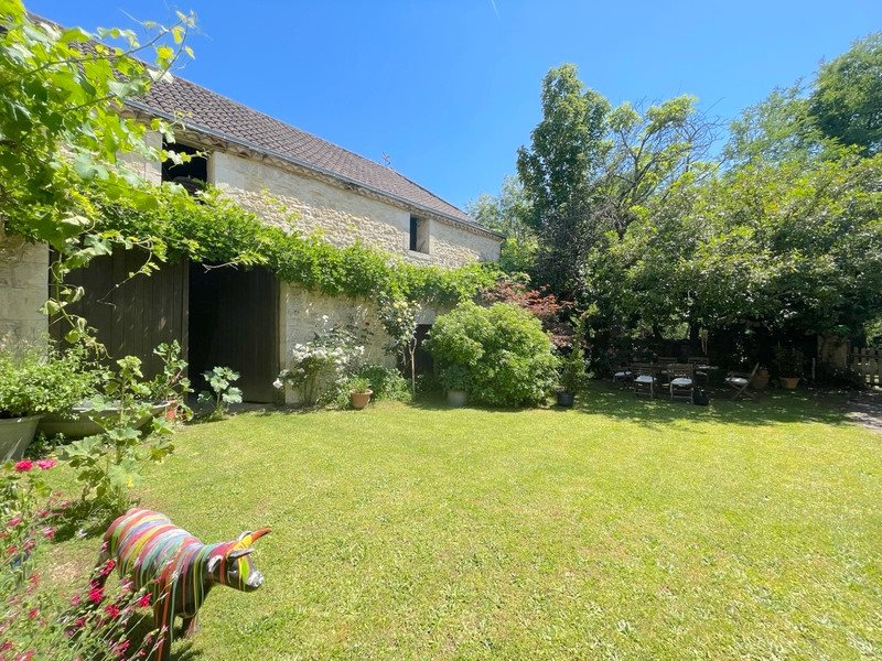 Maison à vendre, 162m², Cubjac-Auvézère-Val d'Ans