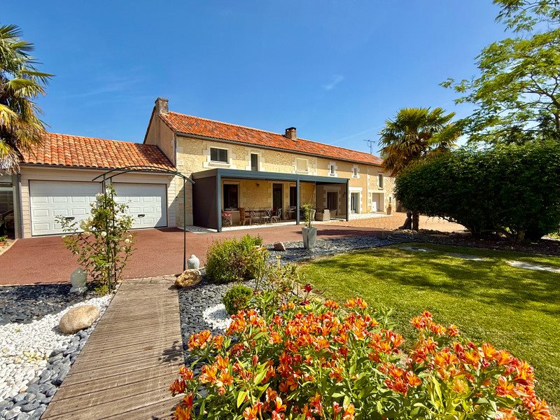 Maison à vendre, 235m², Mirebeau