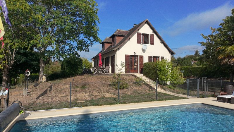 Maison à vendre, 161m², Saint-Saud-Lacoussière