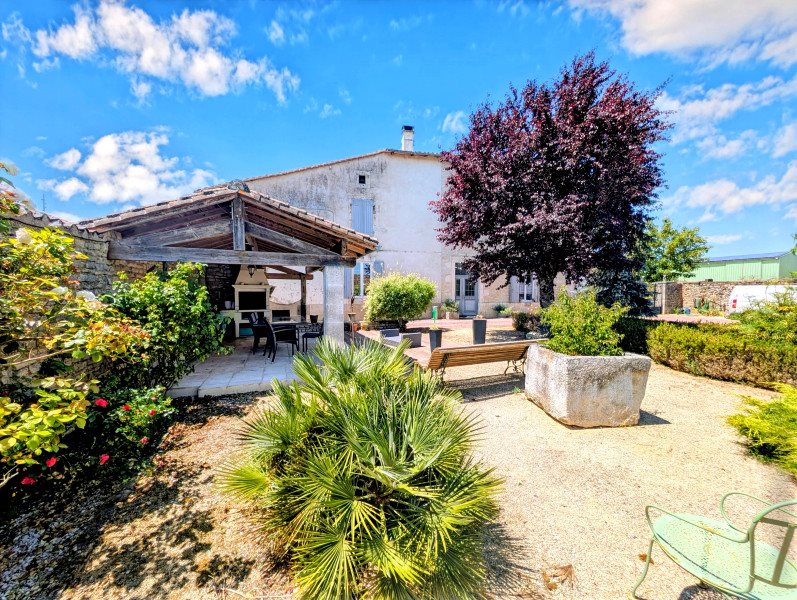 Maison à vendre, 238m², Verteuil-sur-Charente