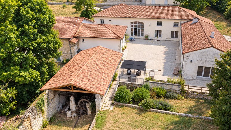 Maison à vendre, 450m², Saint-Maigrin