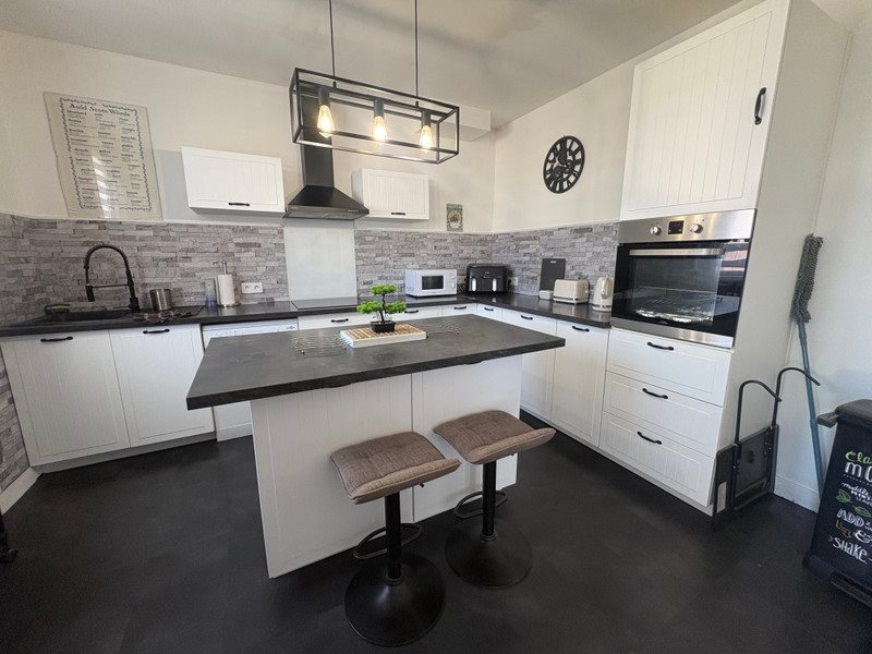 Maison à vendre, 170m², Abjat-sur-Bandiat