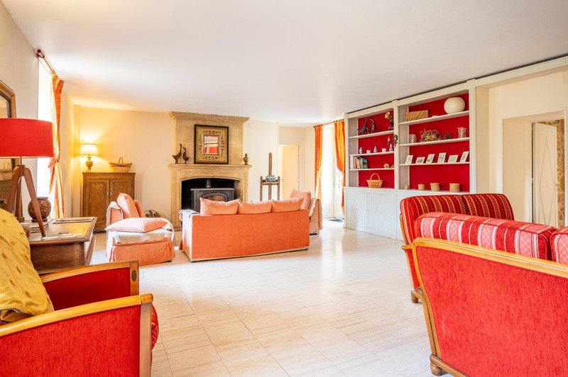 Maison à vendre, 330m², Les Eyzies-de-Tayac-Sireuil