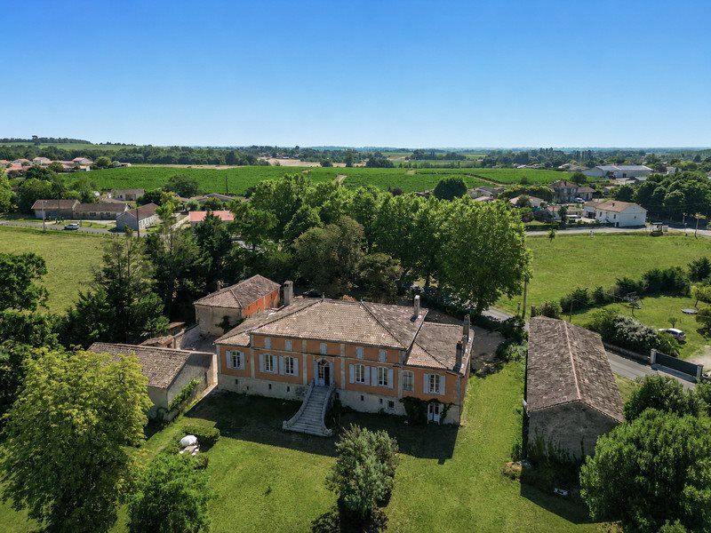 Maison à vendre, 305m², Saint-Ciers-sur-Gironde