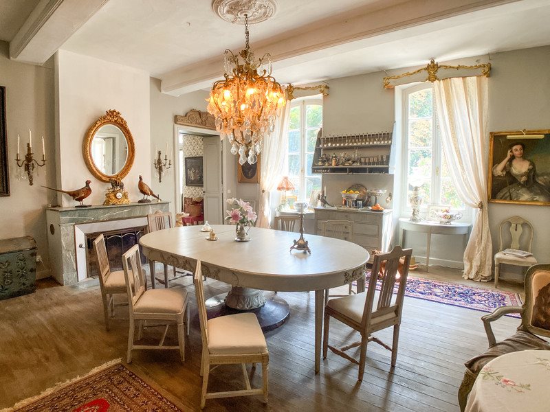 Maison à vendre, 305m², Saint-Ciers-sur-Gironde