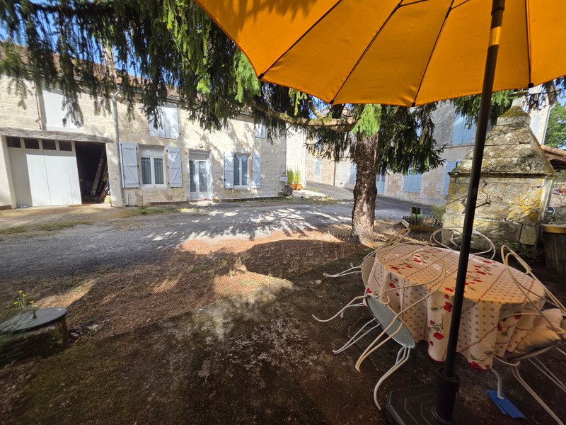 Maison à vendre, 131m², Charras