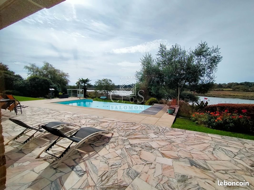 Maison à vendre, 245m², Theix