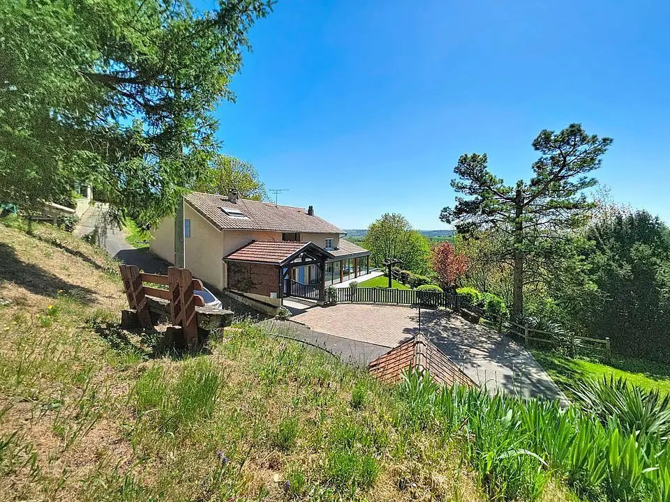 Maison à vendre, 197m², Luzinay
