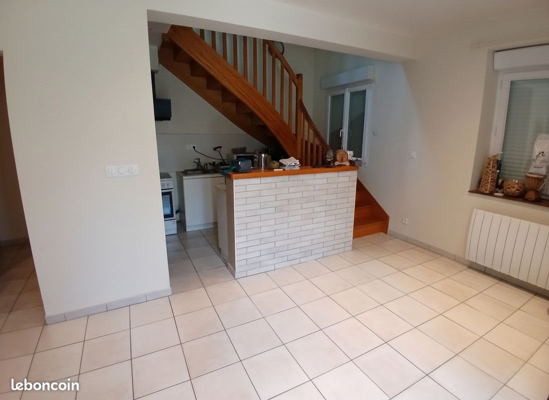 Maison à louer, 70m², Saint-Georges-Buttavent