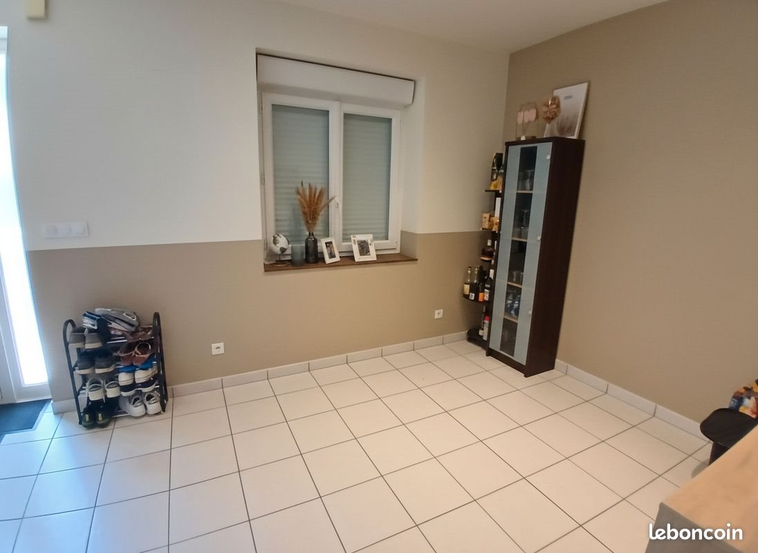 Maison à louer, 70m², Saint-Georges-Buttavent