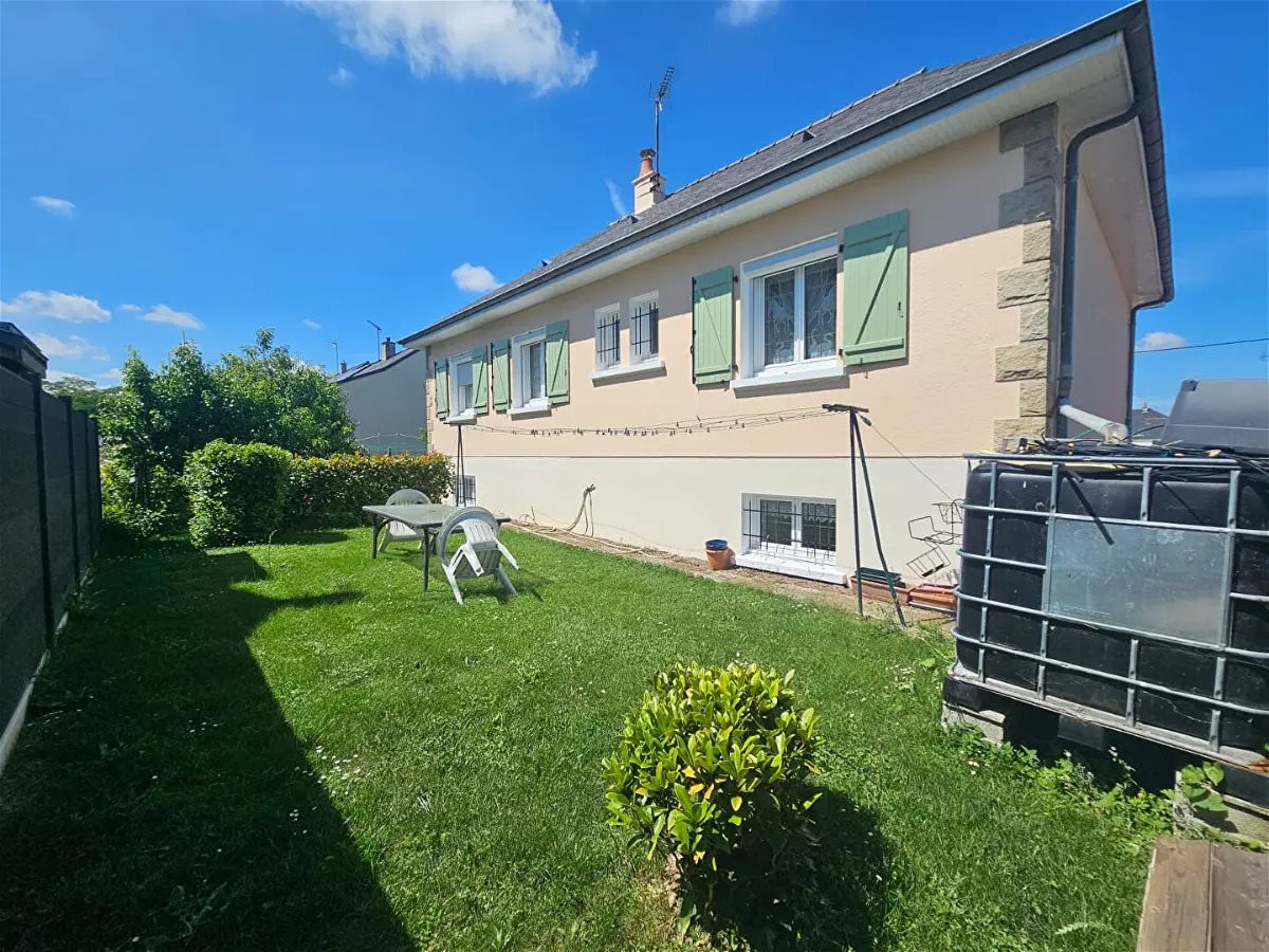 Maison à vendre, 95m², Quelaines-Saint-Gault