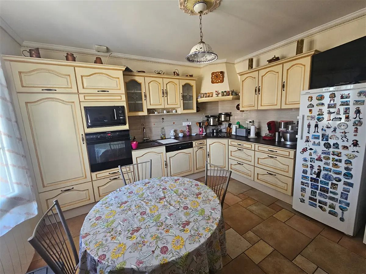 Maison à vendre, 95m², Quelaines-Saint-Gault