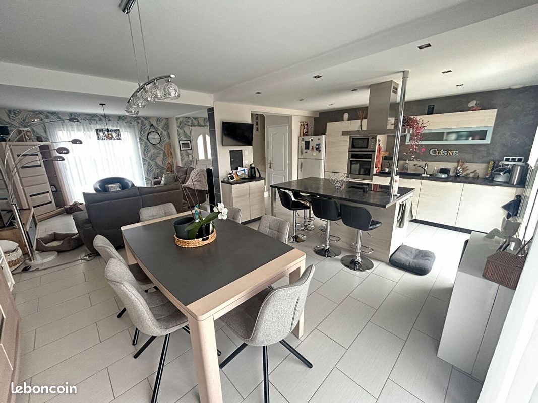 Maison à vendre, 123m², Louverné