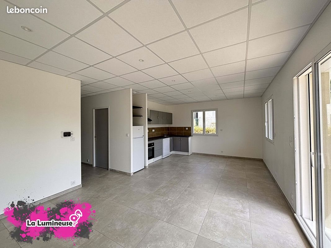 Maison à louer, 57m², Raddon-et-Chapendu