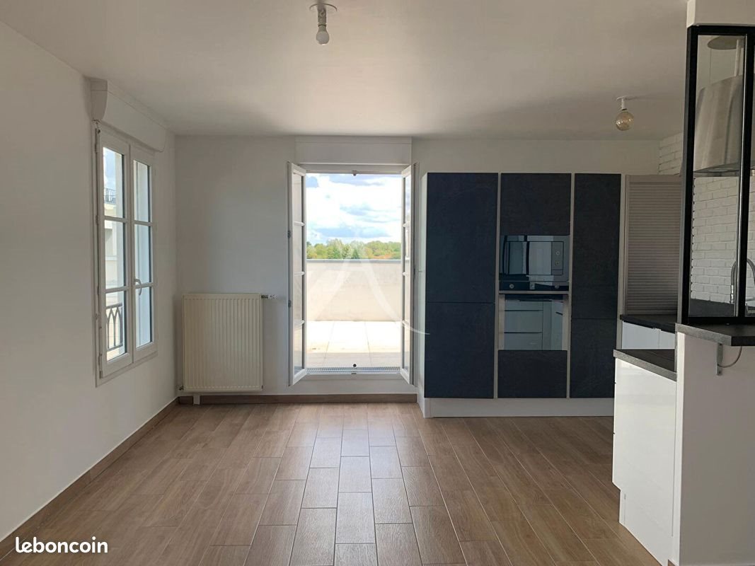 Appartement à louer, 81m², Serris