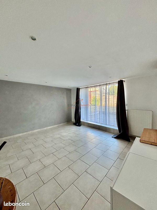 Maison à louer, 101m², Avesnes-le-Sec