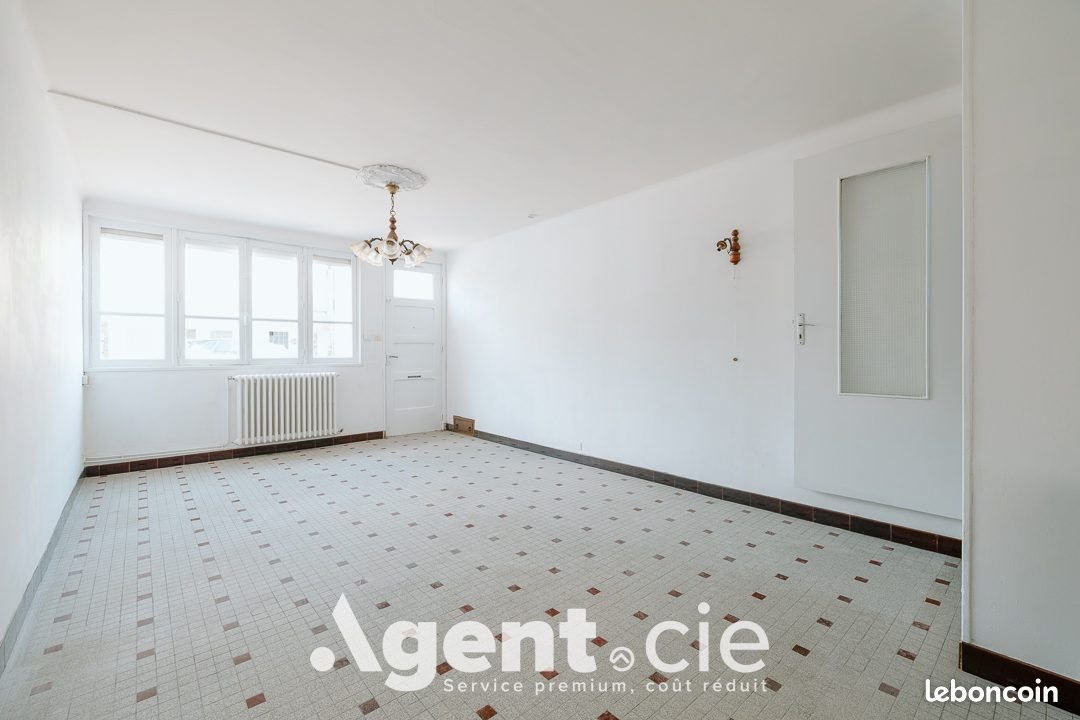 Maison à vendre, 111m², Tessy-Bocage