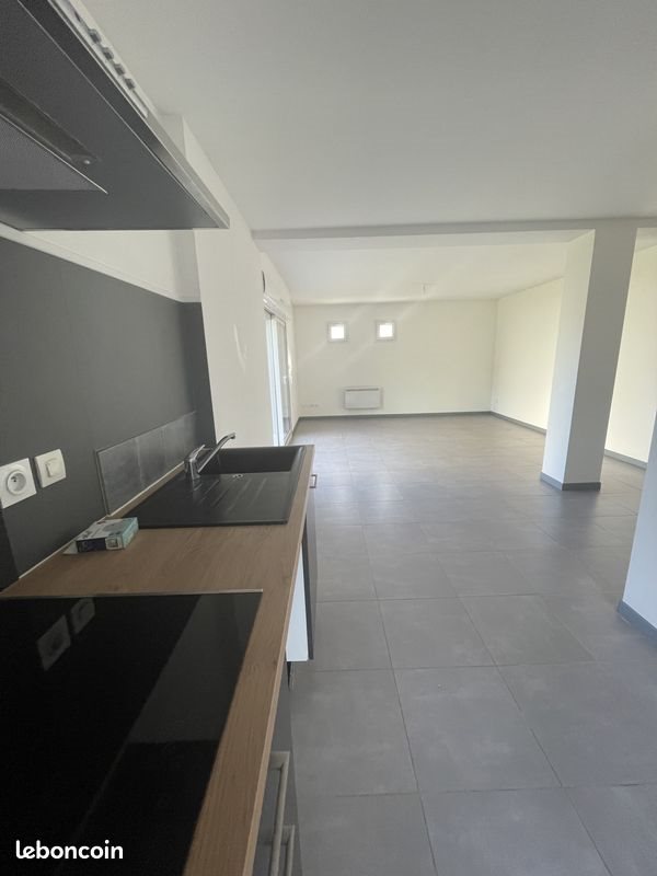 Appartement à louer, 62m², Anneyron