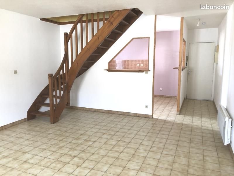 Appartement à louer, 68m², Anneyron