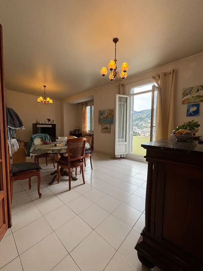 Appartement à vendre, 85m², Bastia