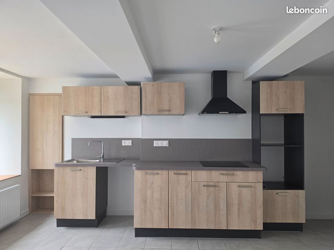 Maison à louer, 90m², Boulzicourt