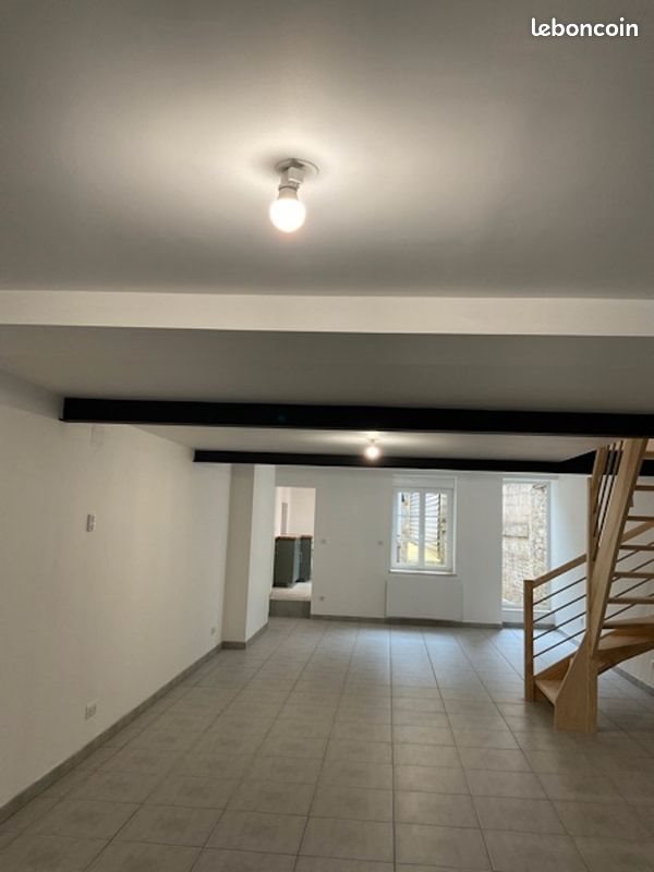 Maison à louer, 148m², Renwez
