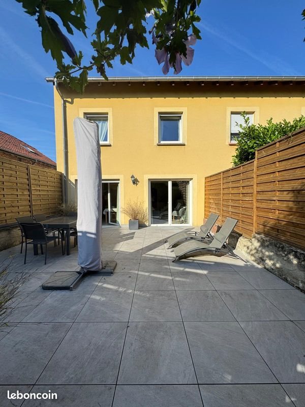 Maison à vendre, 117m², Hambach