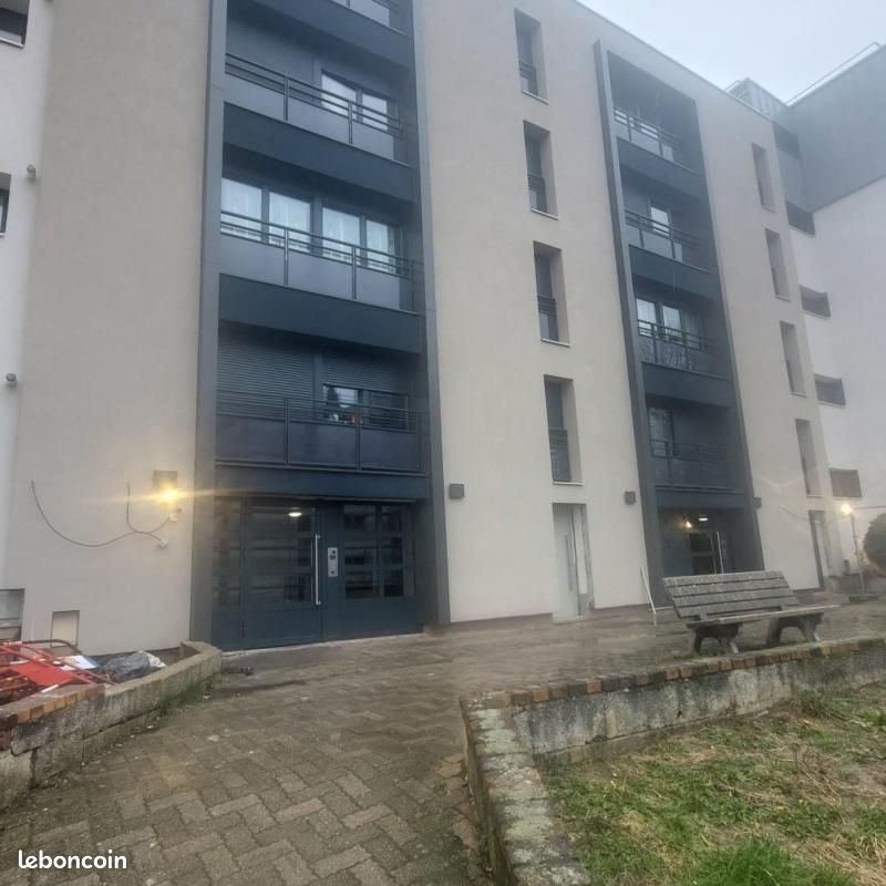Appartement à louer, 52m², Saint-Max
