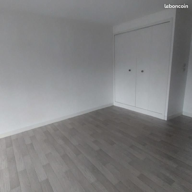 Appartement à louer, 123m², Lay-Saint-Christophe