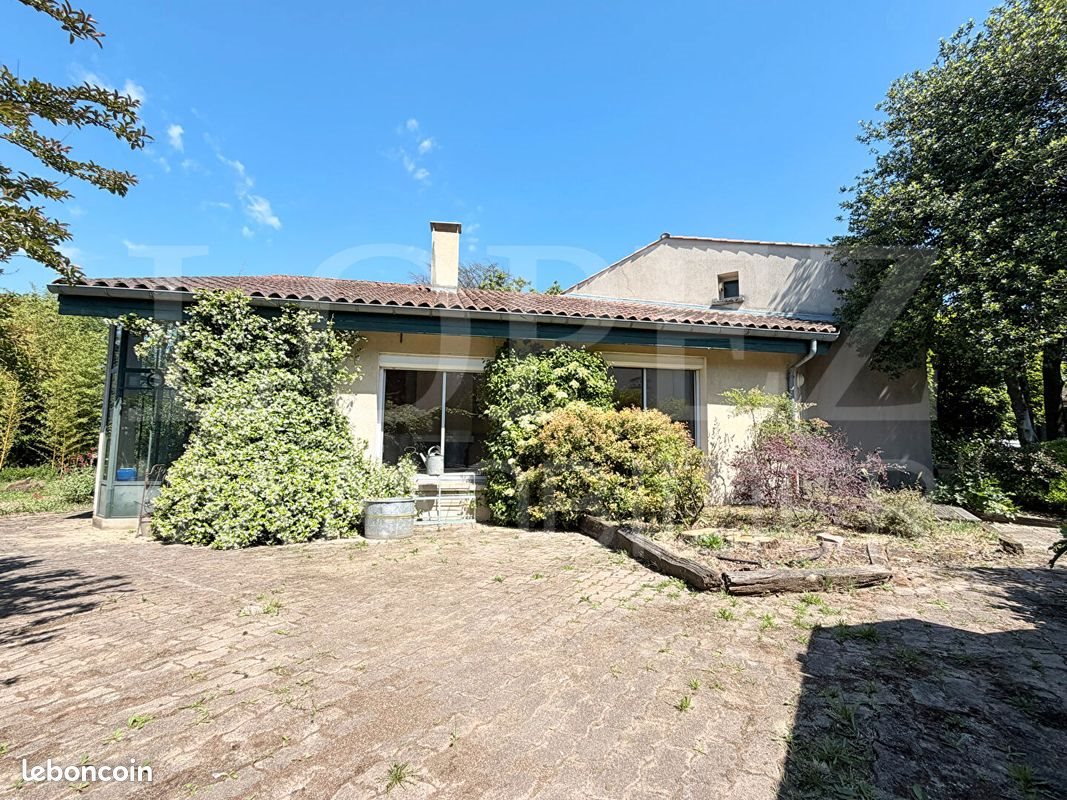 Maison à vendre, 161m², Aussillon