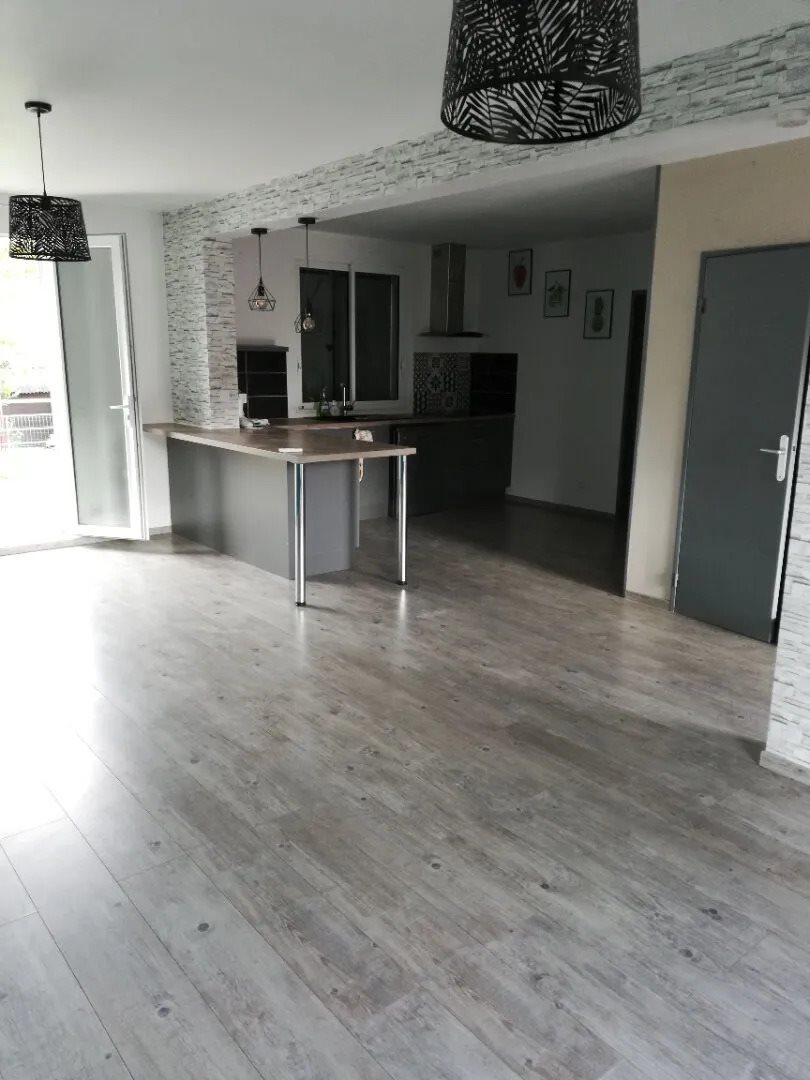 Maison à louer, 89m², Aussillon