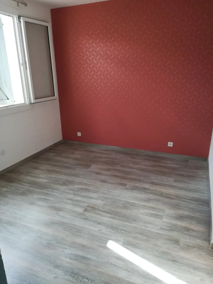 Maison à louer, 89m², Aussillon