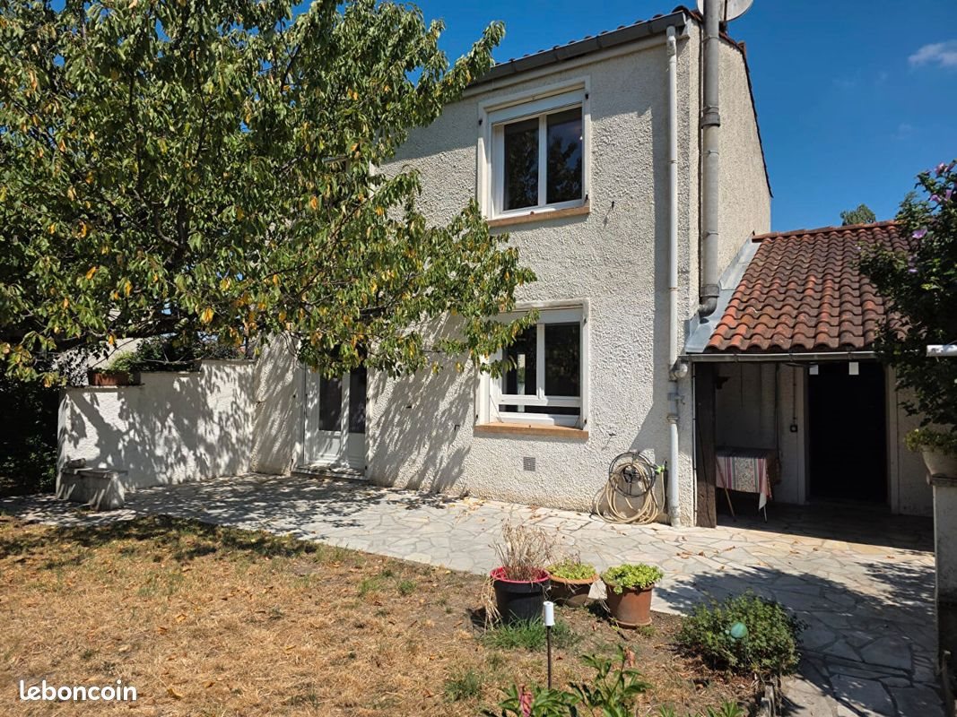 Maison à vendre, 86m², Aussillon