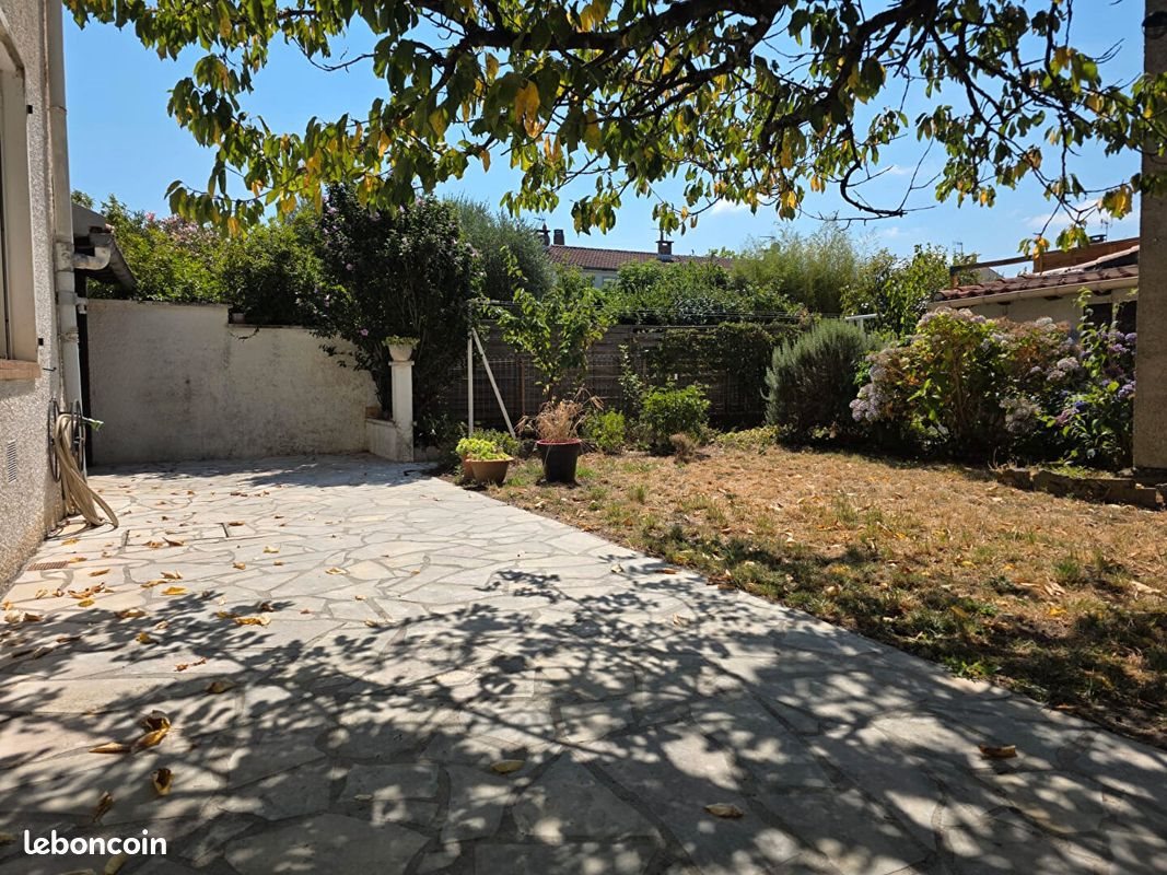 Maison à vendre, 86m², Aussillon