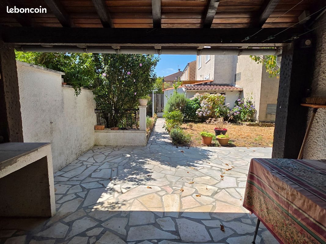 Maison à vendre, 86m², Aussillon
