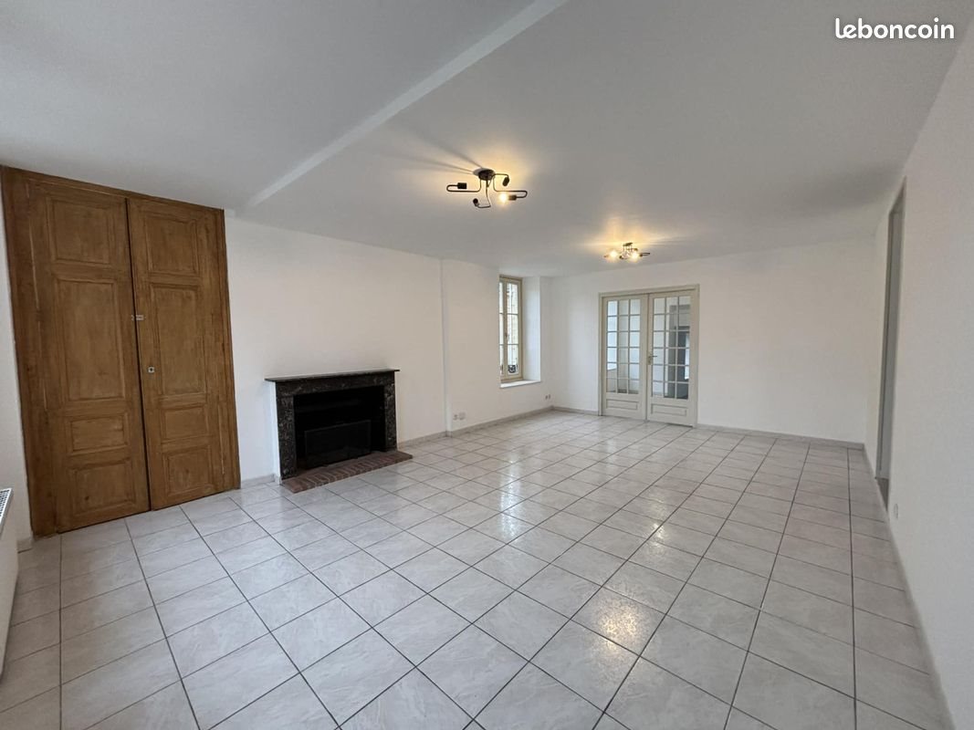 Appartement à louer, 118m², Charleville-Mézières