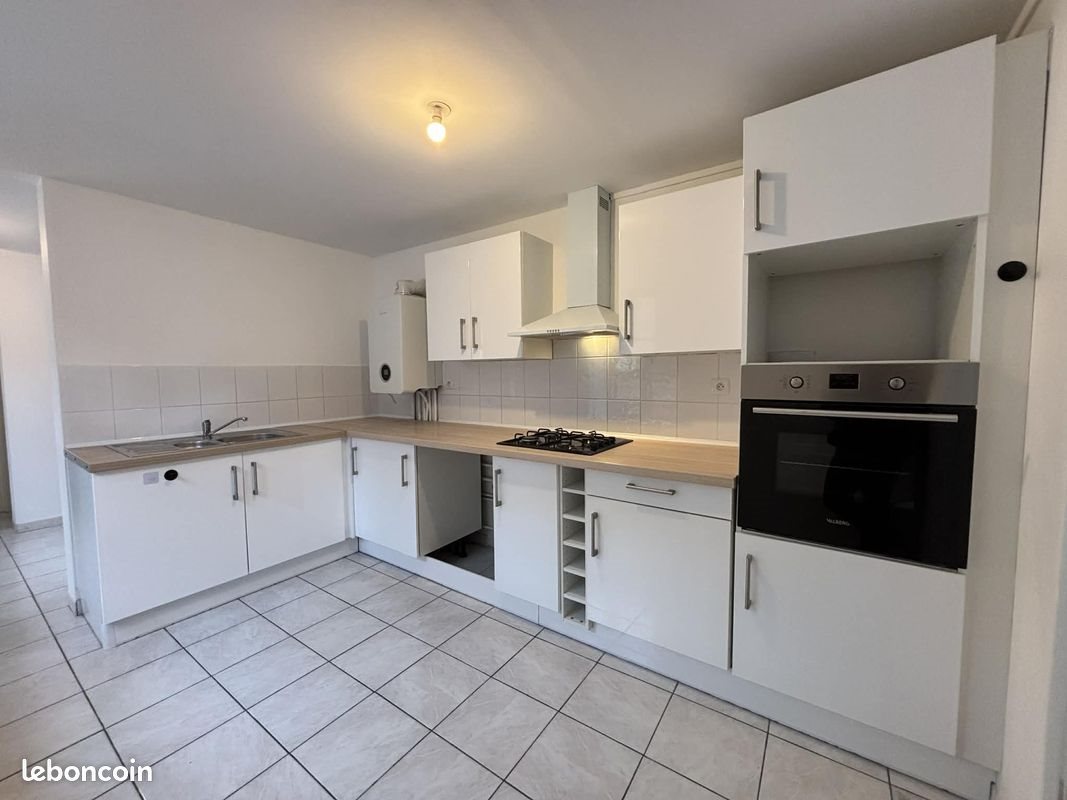 Appartement à louer, 118m², Charleville-Mézières