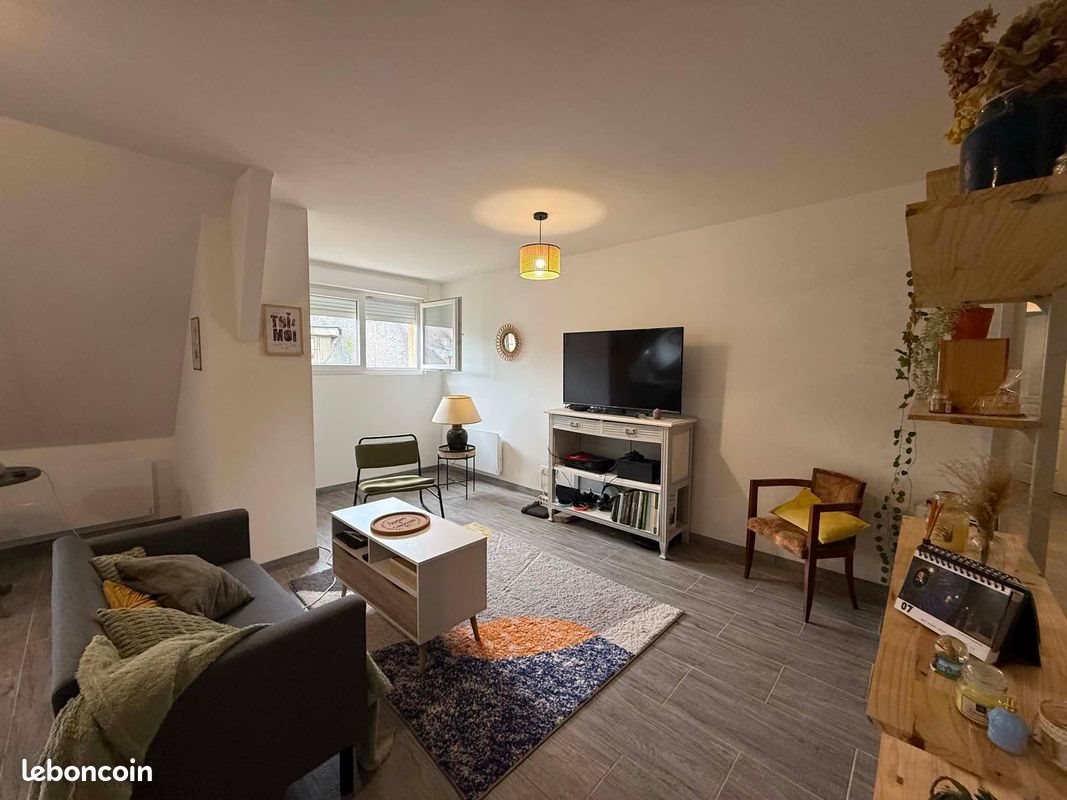Appartement à louer, 90m², Sedan