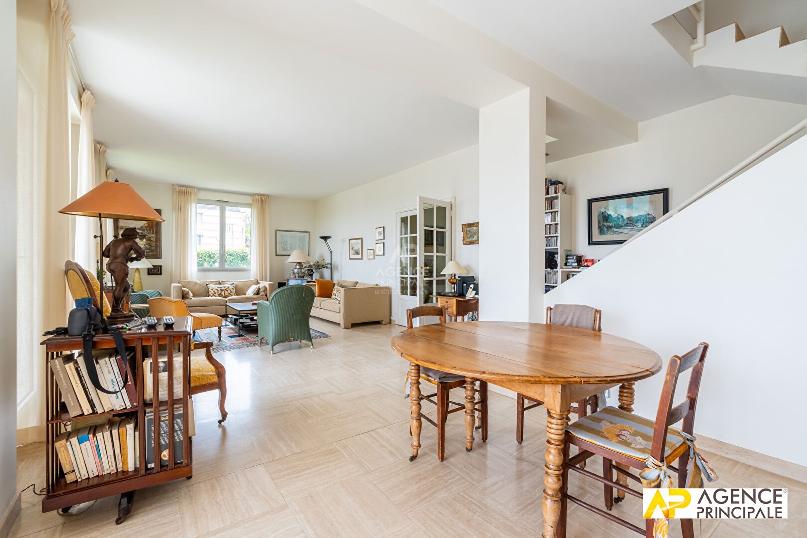Maison à vendre, 183m², Le Mesnil-le-Roi