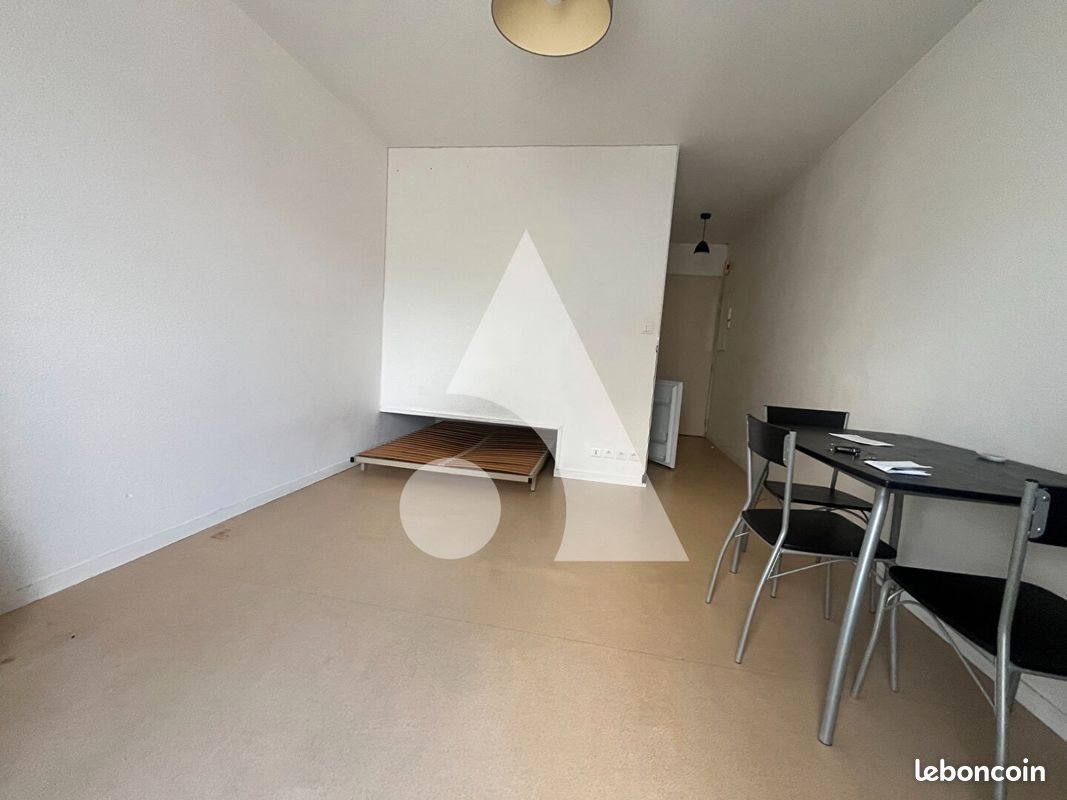 Appartement à louer, 21m², Niort