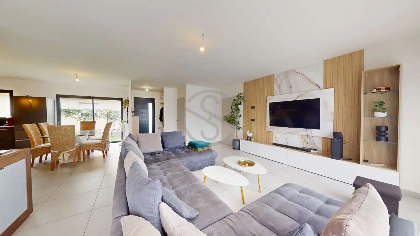 Maison à vendre, 131m², Lapeyrouse-Mornay