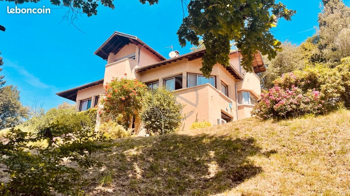 Maison à vendre, 279m², La Côte-Saint-André