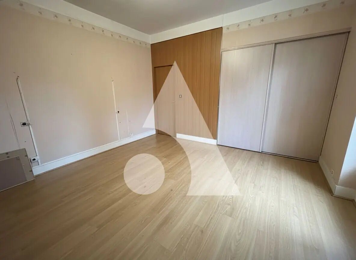 Maison à vendre, 360m², Liffol-le-Grand
